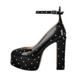 Nieten Plateau Pumps mit klobigem Absatz
