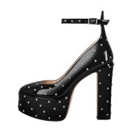 Nieten Plateau Pumps mit klobigem Absatz