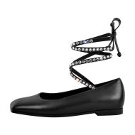 Flache Pumps mit Knöchelriemchen verzierte Schmucksteinen Ballerinas