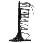 Sandalenstiefel mit abgerundeter Zehenpartie Quaste und Schnalle