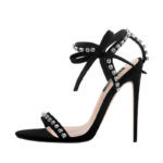 Stiletto Sandalen mit Knöchelriemen und Strasssteinen
