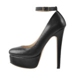 Plateaupumps mit Stilettoabsatz und runder Spitze